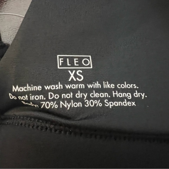 FLEO Maeve Sports Bra Light Support Black Mesh High Neck Racerback Size XS NWT - Picture 9 of 10